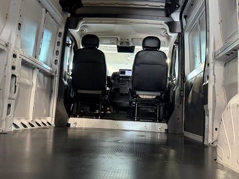 Used 2023 RAM ProMaster 2500 w/ Driver Convenience Group image 20