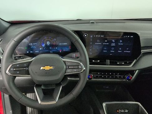 New 2026 Chevrolet Equinox LT w/ Convenience Package II image 13