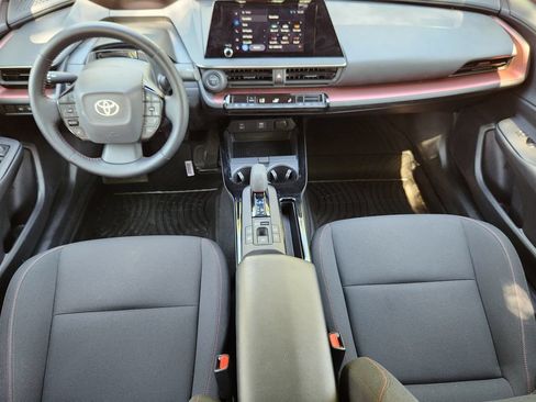 Used 2026 Toyota Prius Plug-In Hybrid FWD image 17