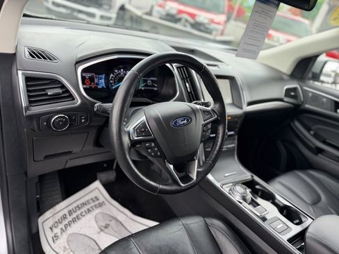 Used 2020 Ford Edge Titanium image 14