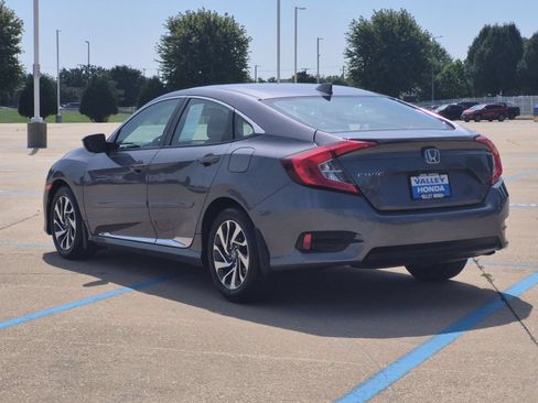 Used 2018 Honda Civic EX image 8