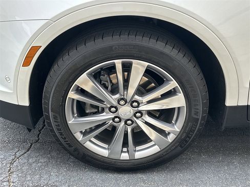 Certified 2023 Cadillac XT5 Premium Luxury w/ Technology Package image 11