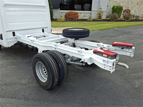 Used 2024 Mercedes-Benz Sprinter 4500 image 29