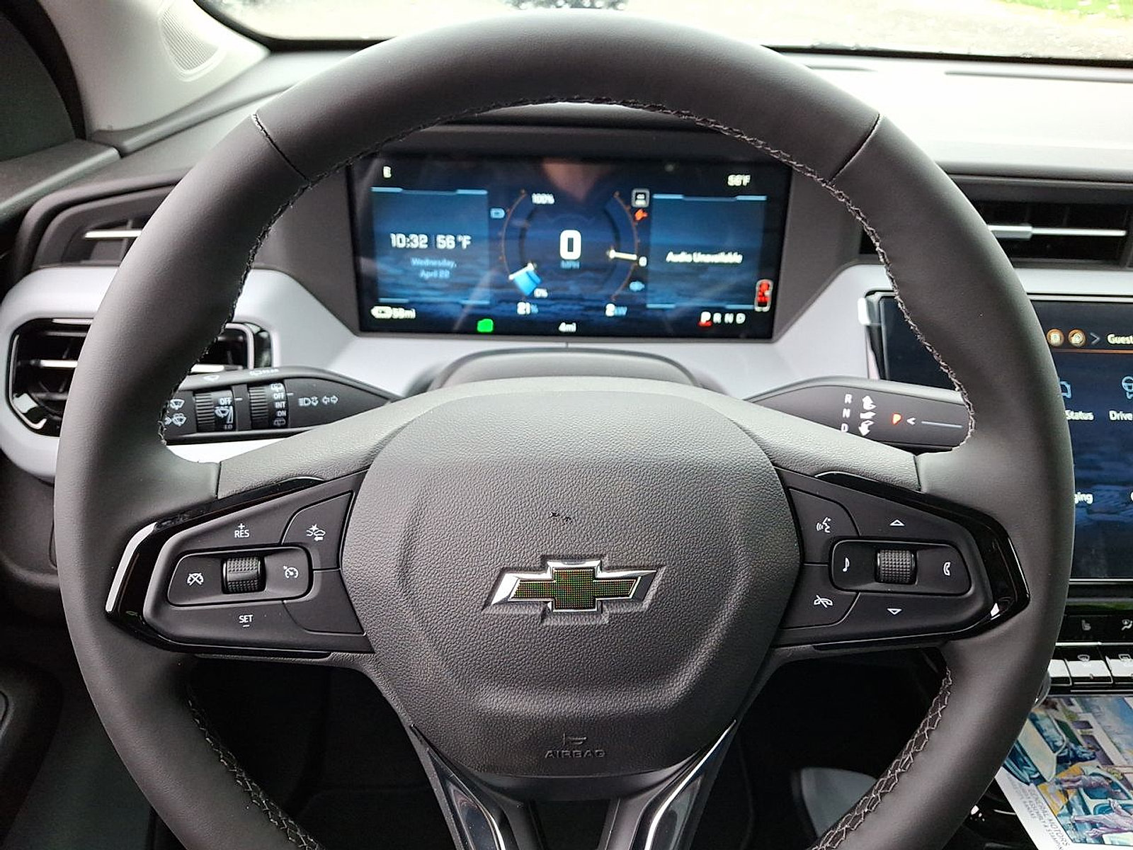 New 2027 Chevrolet Bolt LT w/ Comfort Package FWD image 17