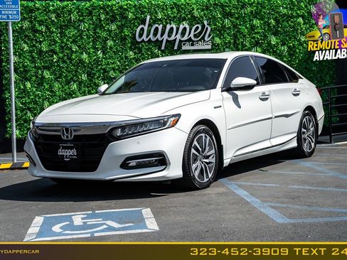 Used 2018 Honda Accord Touring image 1