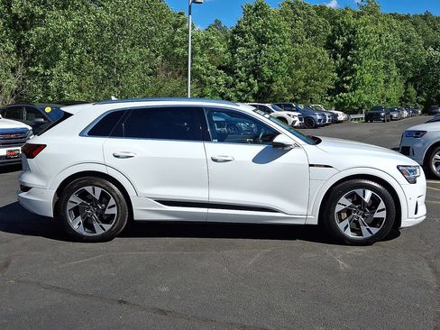 Certified 2023 Audi e-tron Premium Plus w/ Premium Plus Package AWD/4WD image 14