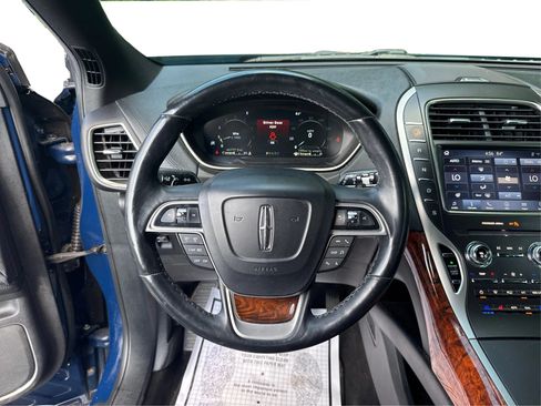 Used 2020 Lincoln Nautilus Reserve AWD/4WD image 21