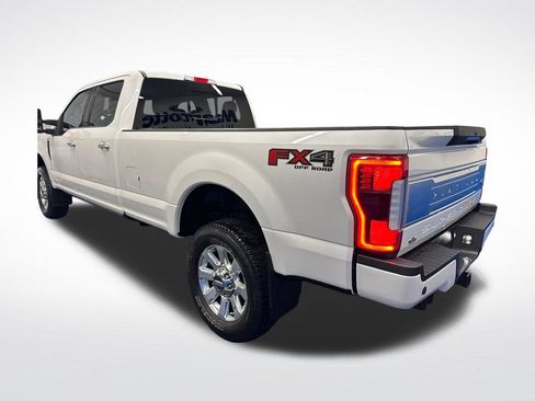 Used 2019 Ford F350 Platinum w/ FX4 Off-Road Package AWD/4WD image 3