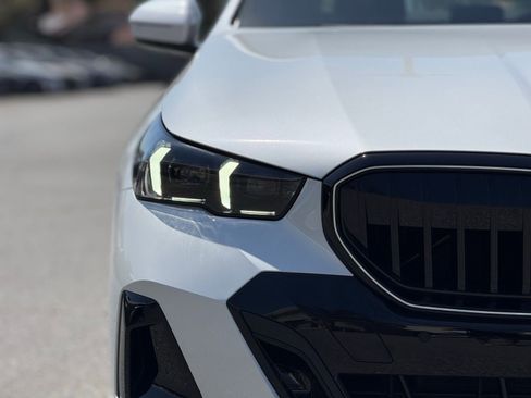 New 2026 BMW 540i xDrive image 13