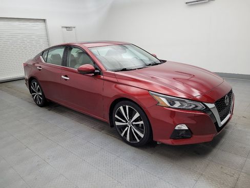Used 2020 Nissan Altima 2.5 Platinum image 11