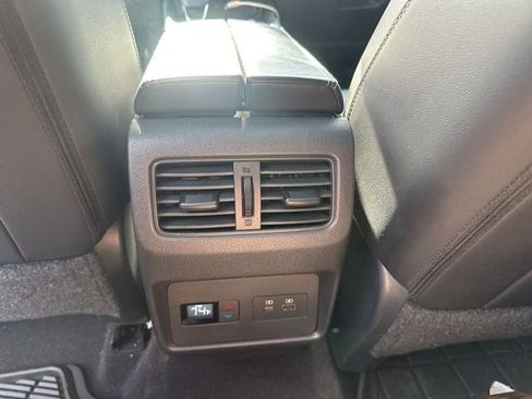 Used 2023 Nissan Rogue SL w/ SL Premium Package image 24