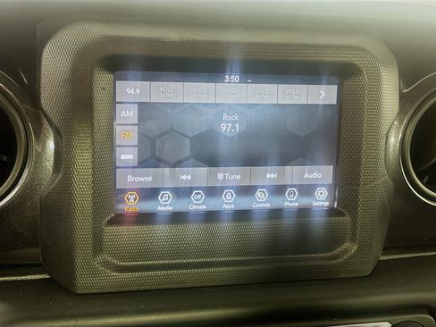 Used 2021 Jeep Wrangler Unlimited Sport image 21