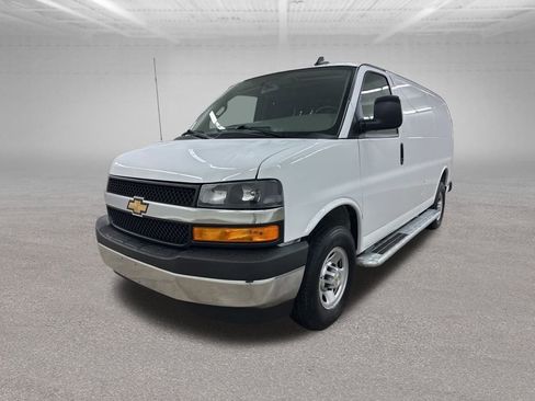 Used 2024 Chevrolet Express 2500 Work Van w/ Driver Convenience Package image 7