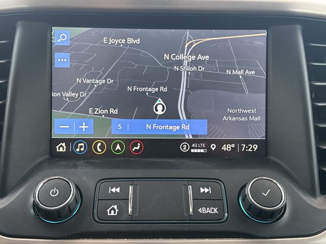Used 2021 GMC Acadia Denali w/ Denali Technology Package FWD image 4