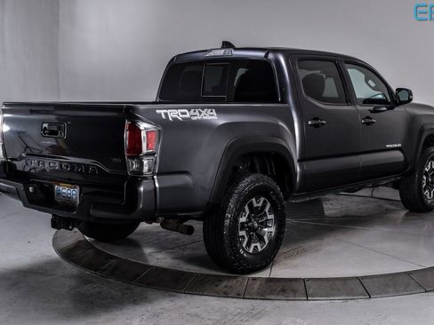 Used 2023 Toyota Tacoma TRD Off-Road w/ Technology Package image 6