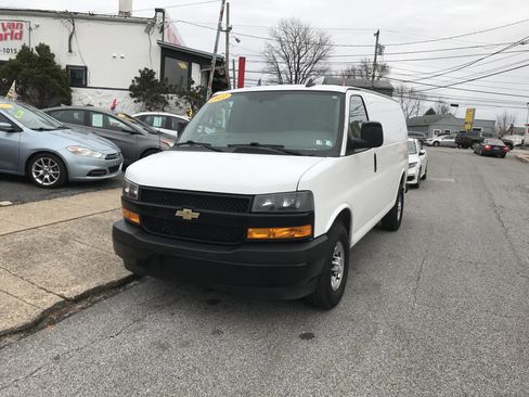 Used 2021 Chevrolet Express 2500 w/ Communications Package image 3