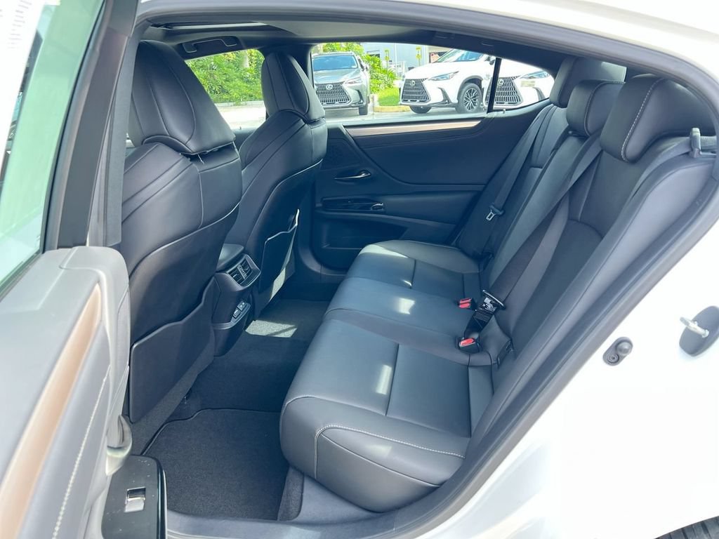 Certified 2023 Lexus ES 350 F Sport w/ Accessory Package (Z2) FWD image 19