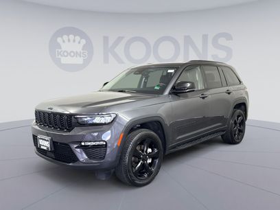 Used 2023 Jeep Grand Cherokee Limited w/ Black Appearance Package