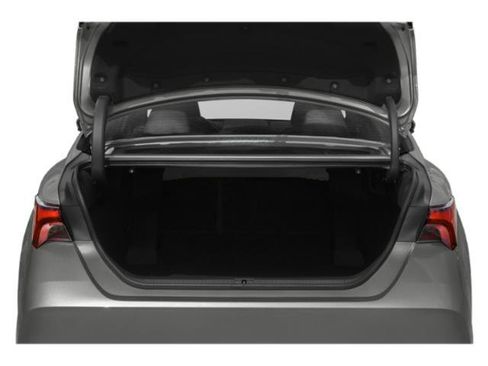 Used 2019 Toyota Avalon XLE w/ Moonroof Package FWD image 11