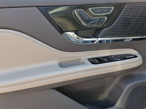 Used 2022 Lincoln Corsair Reserve w/ Equipment Group 201A image 13