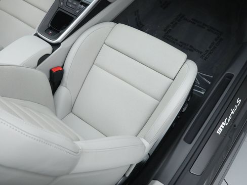 Used 2022 Porsche 911 Turbo S AWD/4WD image 22