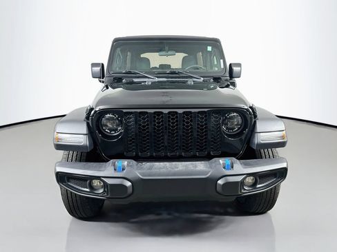 Used 2023 Jeep Wrangler Unlimited AWD/4WD image 2