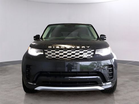New 2025 Land Rover Discovery Metropolitan Edition image 4