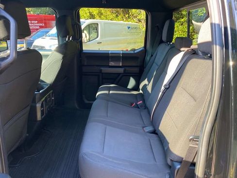 Used 2018 Ford F150 XLT w/ Equipment Group 302A Luxury AWD/4WD image 9