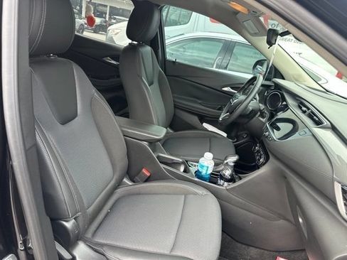 Used 2022 Buick Encore GX Select w/ Advanced Technology Package FWD image 23