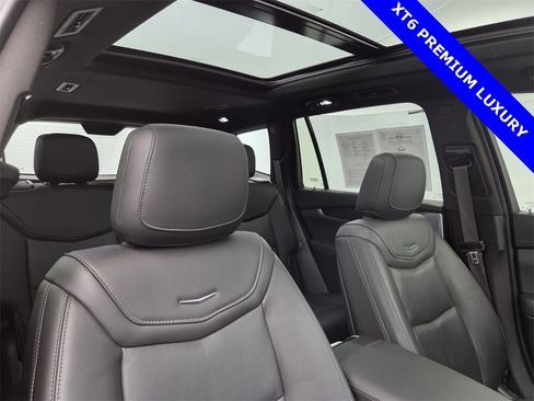 Used 2024 Cadillac XT6 Premium Luxury image 18