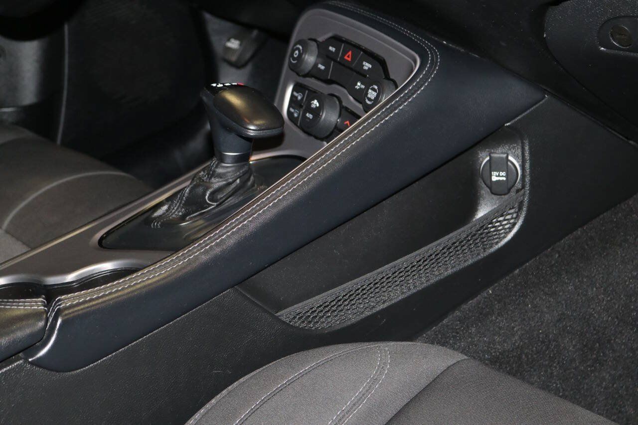 Used 2023 Dodge Challenger SXT RWD image 61