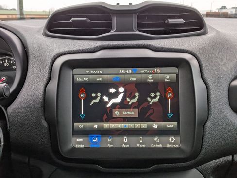 Used 2023 Jeep Renegade Limited w/ Limited Elite Group image 21