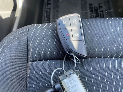 Used 2025 Chevrolet Equinox LT image 27