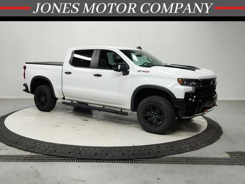 Used 2022 Chevrolet Silverado 1500 ZR2 w/ Technology Package AWD/4WD image 1