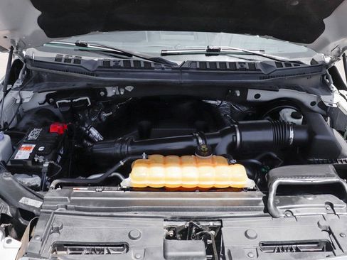 Used 2017 Ford F150 XLT image 12