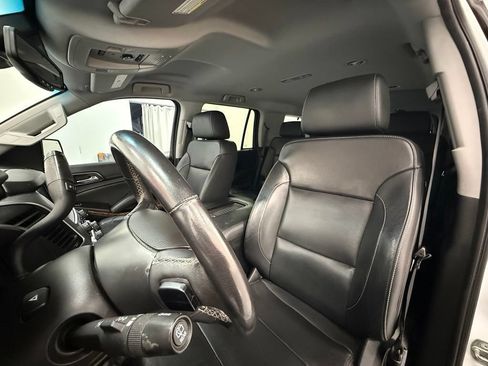 Used 2020 Chevrolet Tahoe Premier RWD image 11