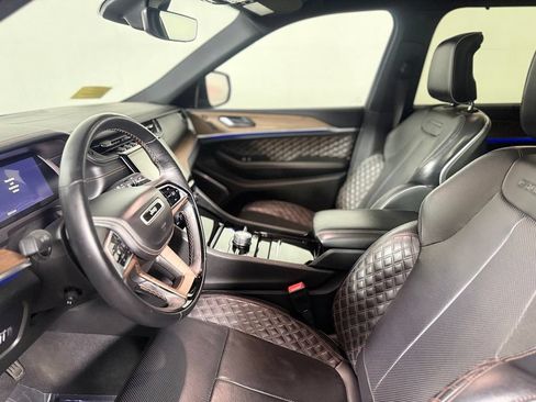 Used 2022 Jeep Grand Cherokee L Summit w/ Luxury Tech Group V AWD/4WD image 20