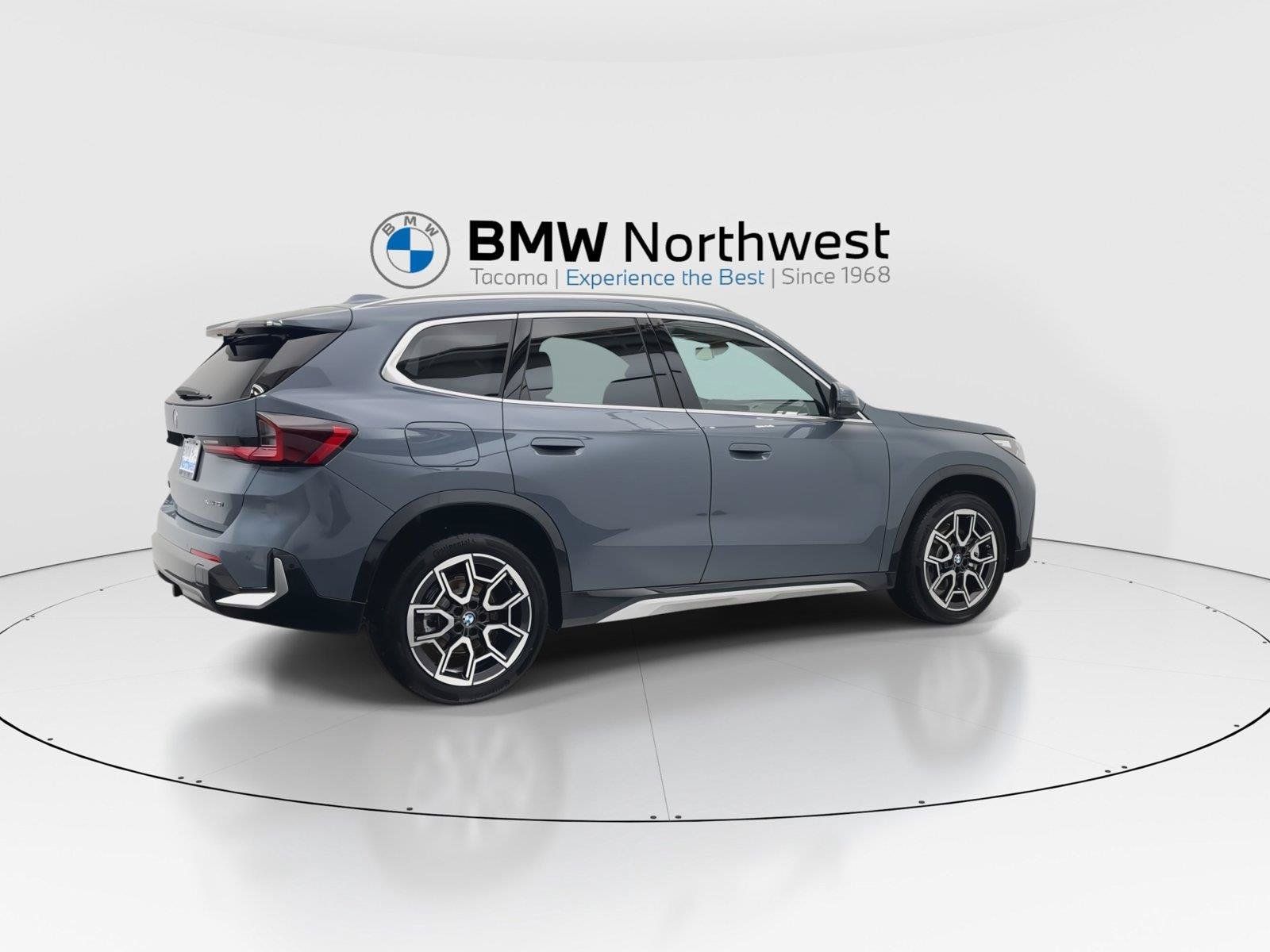 New 2027 BMW X1 xDrive28i AWD/4WD image 4