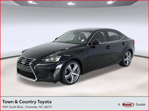 Used 2018 Lexus IS 300 w/ Comfort Package RWD image 1