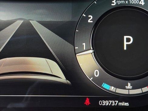 Certified 2023 Land Rover Range Rover SE AWD/4WD image 11