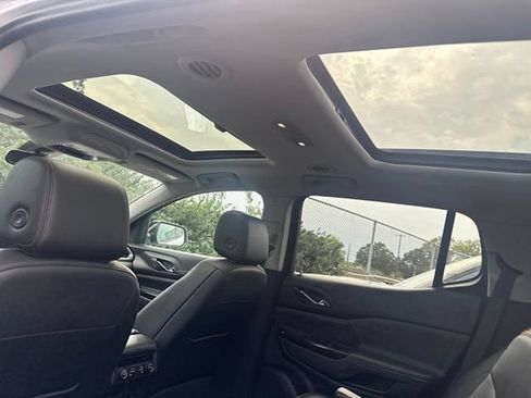 Used 2022 GMC Acadia AT4 w/ Technology Package AWD/4WD image 17