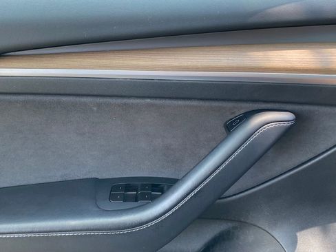 Used 2023 Tesla Model 3 Standard Range RWD image 16