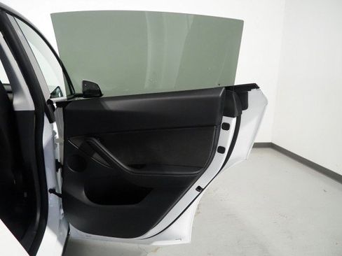 Used 2020 Tesla Model Y Long Range AWD/4WD image 59
