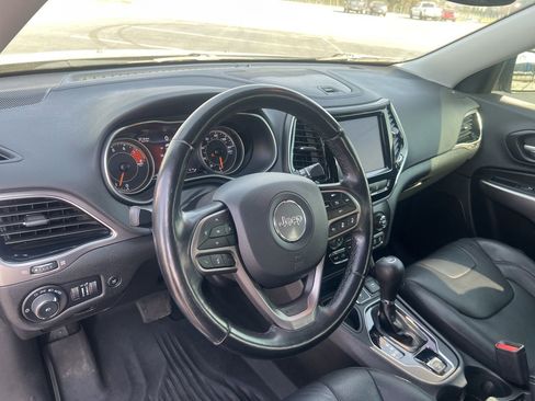 Used 2021 Jeep Cherokee Limited w/ Elite Package image 18