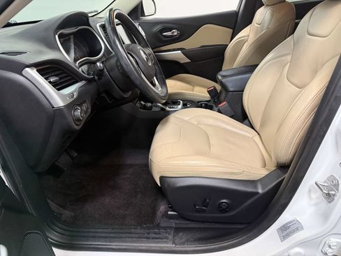 Used 2017 Jeep Cherokee Limited AWD/4WD image 56