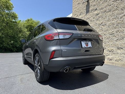 Used 2021 Ford Escape SE w/ SE Sport Appearance Package image 10