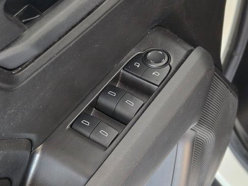 Used 2025 Chevrolet Colorado W/T AWD/4WD image 19