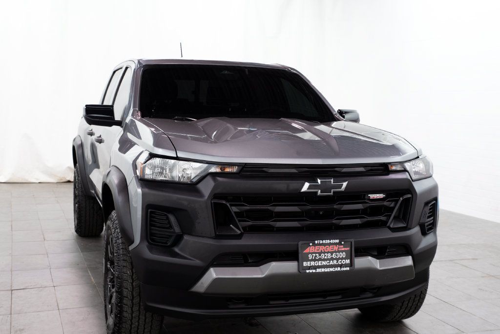Used 2024 Chevrolet Colorado Trail Boss w/ Technology Package AWD/4WD 360° Tour