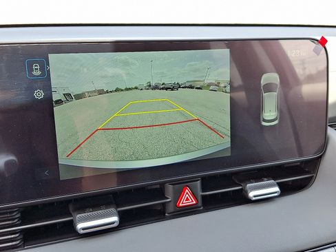 New 2025 Hyundai Ioniq 5 SE image 17