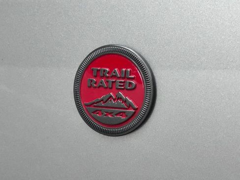 Used 2023 Jeep Compass Trailhawk image 10